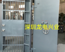 青海某部库房5级防盗安全门制作安装完成  防护门内配通风门  配二把分离式机械锁  